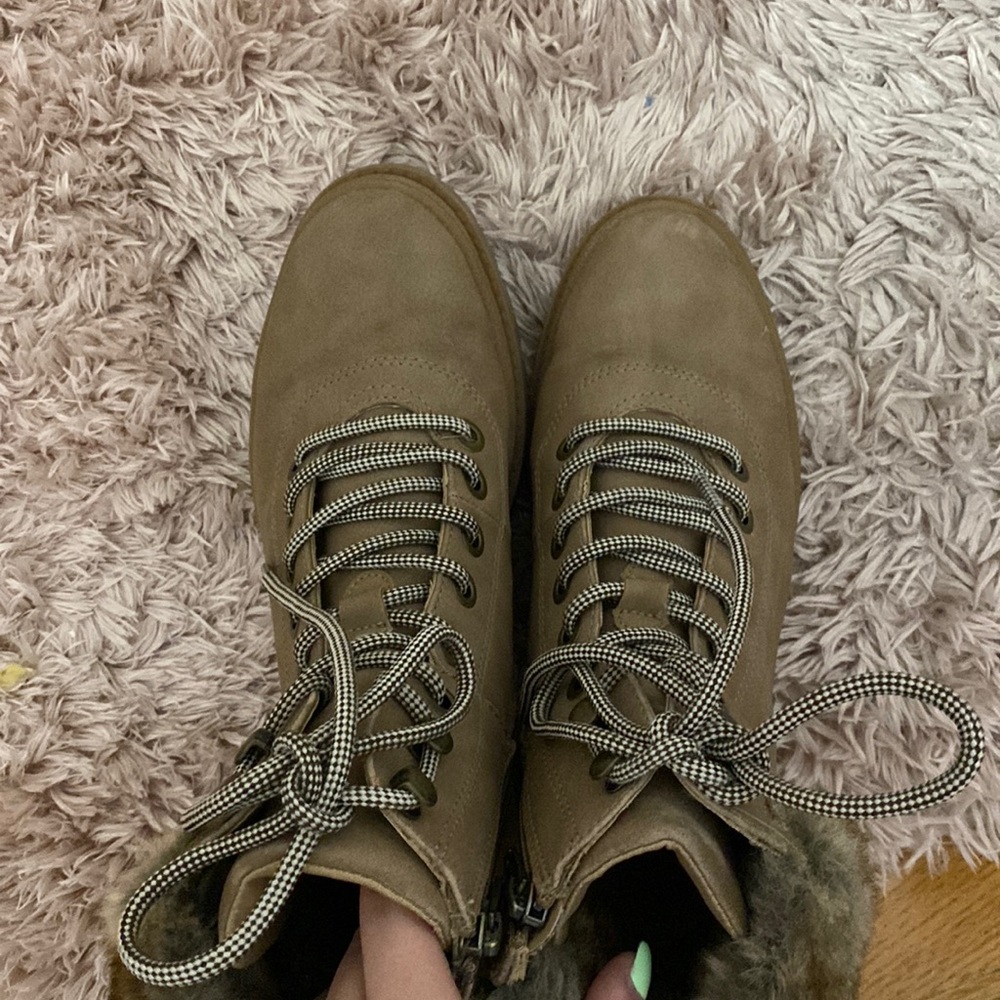 Universal Thread Hiking Boots